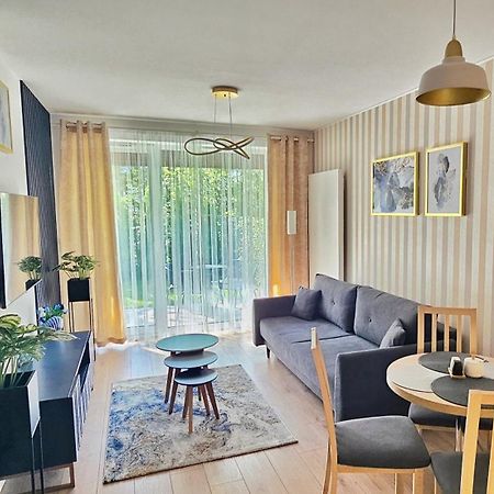 Apartament Whiteblue Kolobrzeg Z Duzym Ogrodkiem - 100 M Od Plazy! Whiteblue Kolberg Apartment Mit Grossem Garten - 100 M Vom Strand Entfernt! Whiteblue Kolobrzeg Apartman S Velkou Zahradou - 100 M Od Plaze! Exteriér fotografie