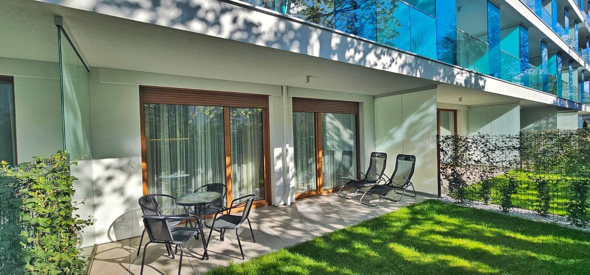 Apartament Whiteblue Kolobrzeg Z Duzym Ogrodkiem - 100 M Od Plazy! Whiteblue Kolberg Apartment Mit Grossem Garten - 100 M Vom Strand Entfernt! Whiteblue Kolobrzeg Apartman S Velkou Zahradou - 100 M Od Plaze! Exteriér fotografie