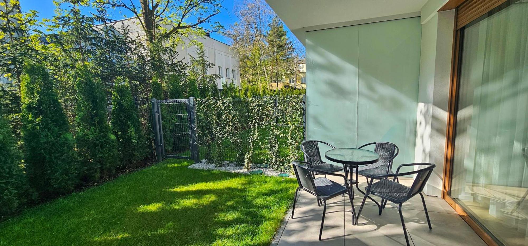 Apartament Whiteblue Kolobrzeg Z Duzym Ogrodkiem - 100 M Od Plazy! Whiteblue Kolberg Apartment Mit Grossem Garten - 100 M Vom Strand Entfernt! Whiteblue Kolobrzeg Apartman S Velkou Zahradou - 100 M Od Plaze! Exteriér fotografie