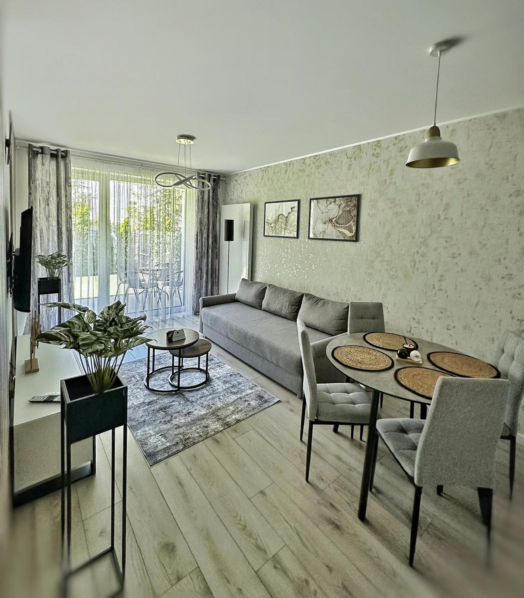 Apartament Whiteblue Kolobrzeg Z Duzym Ogrodkiem - 100 M Od Plazy! Whiteblue Kolberg Apartment Mit Grossem Garten - 100 M Vom Strand Entfernt! Whiteblue Kolobrzeg Apartman S Velkou Zahradou - 100 M Od Plaze! Exteriér fotografie