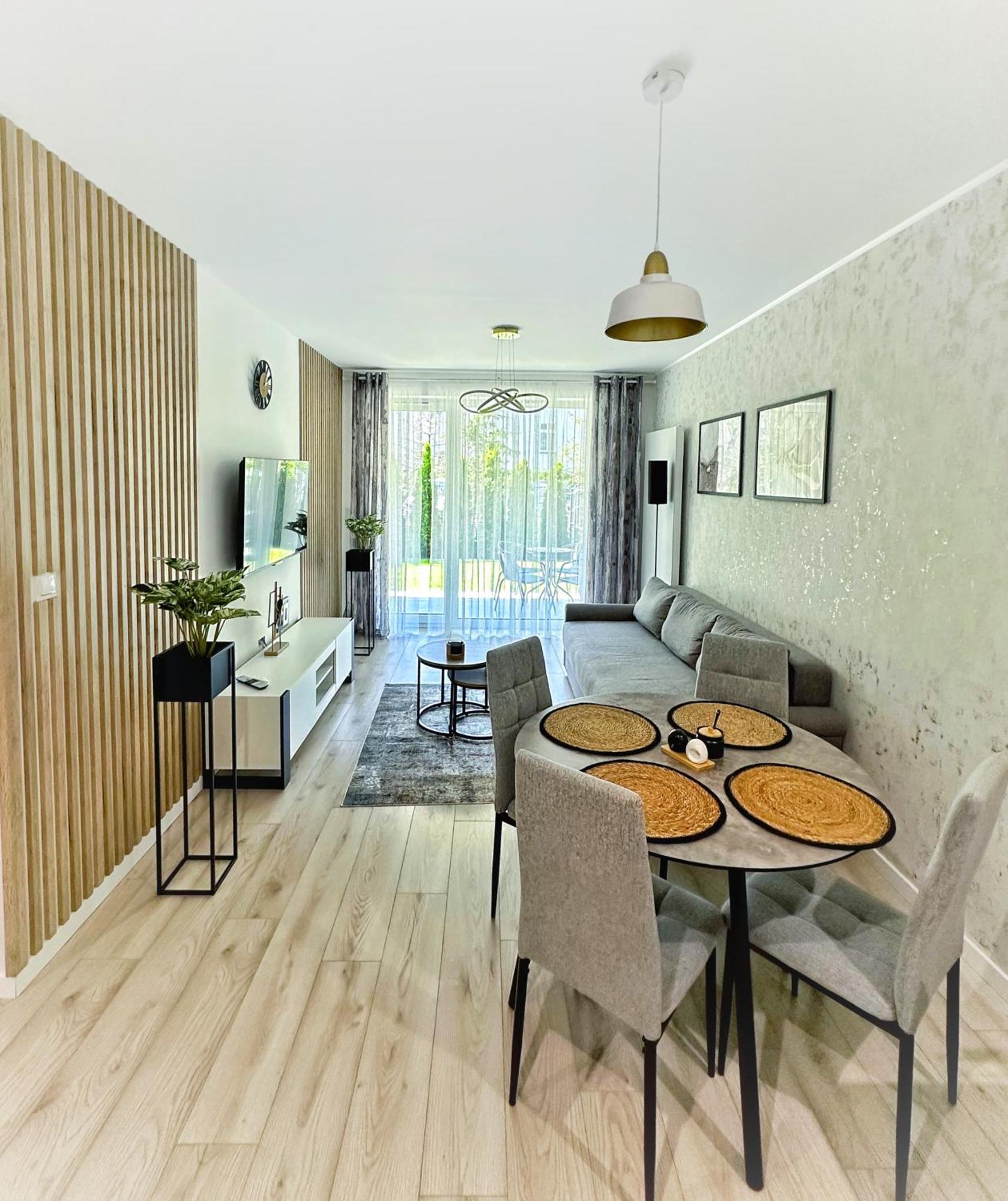 Apartament Whiteblue Kolobrzeg Z Duzym Ogrodkiem - 100 M Od Plazy! Whiteblue Kolberg Apartment Mit Grossem Garten - 100 M Vom Strand Entfernt! Whiteblue Kolobrzeg Apartman S Velkou Zahradou - 100 M Od Plaze! Exteriér fotografie